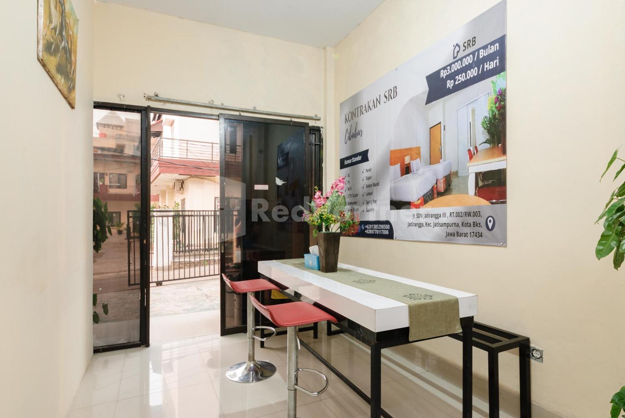 בקאסי Sr Residence Near Mall Ciputra Cibubur Mitra Reddoorz מראה חיצוני תמונה